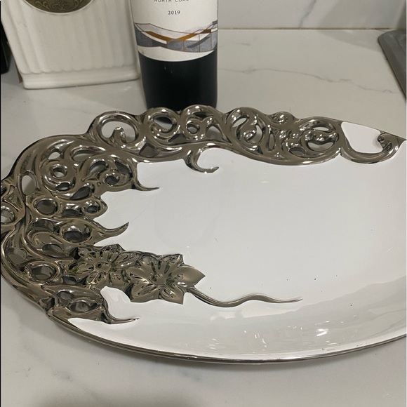 Silver & White Floral and Vines design Serving Platter for Entertaining - Picture 2 of 4